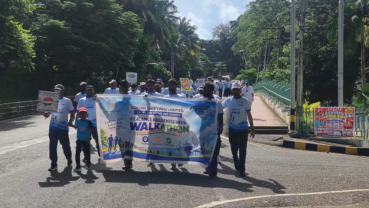 Around 100 Cochin Shipyard Personnel Participate in 3-Km Walkathon in Sri Vijaya Puram